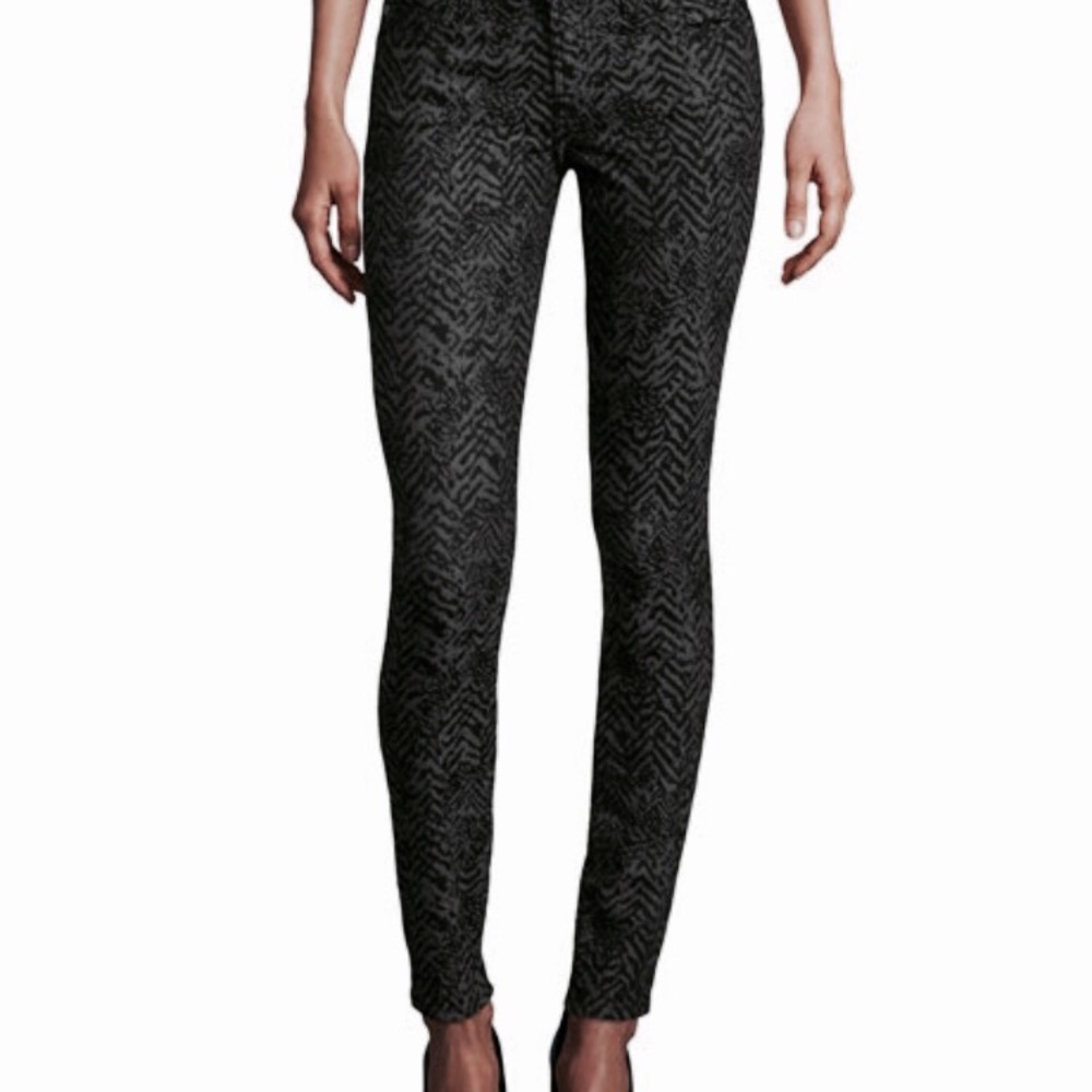 🎉7FAM Gwenevere Chevron Skinny Jean NWT